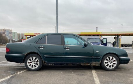 Mercedes-Benz E-Класс, 1999 год, 490 000 рублей, 4 фотография