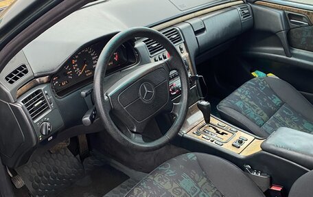 Mercedes-Benz E-Класс, 1999 год, 490 000 рублей, 10 фотография