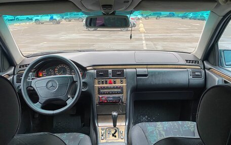 Mercedes-Benz E-Класс, 1999 год, 490 000 рублей, 11 фотография