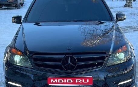 Mercedes-Benz C-Класс, 2010 год, 1 100 000 рублей, 1 фотография