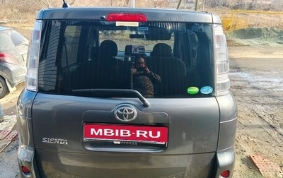 Toyota Sienta I, 2013 год, 1 000 000 рублей, 1 фотография