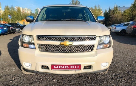 Chevrolet Tahoe III, 2012 год, 1 890 000 рублей, 1 фотография