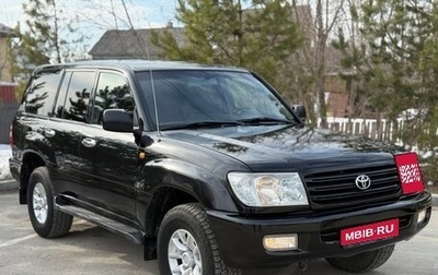 Toyota Land Cruiser 100 рестайлинг 2, 2004 год, 2 050 000 рублей, 1 фотография