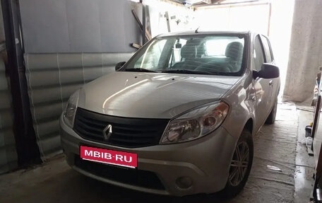 Renault Sandero I, 2013 год, 750 000 рублей, 1 фотография