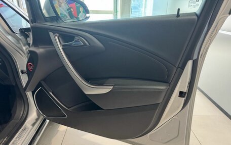 Opel Astra J, 2010 год, 399 000 рублей, 10 фотография