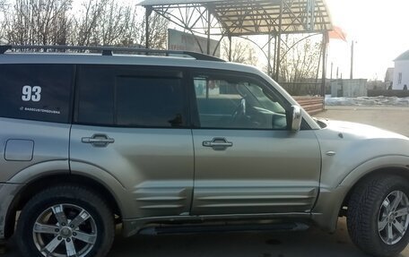 Mitsubishi Montero III, 2001 год, 570 000 рублей, 4 фотография