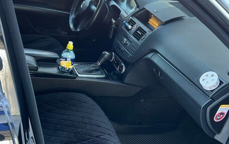 Mercedes-Benz C-Класс, 2010 год, 1 100 000 рублей, 15 фотография