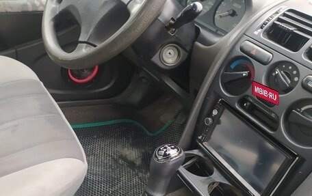 Mitsubishi Carisma I, 1998 год, 190 000 рублей, 4 фотография