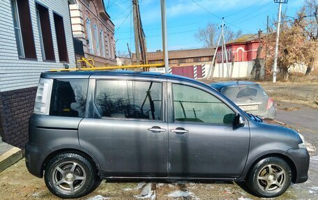 Toyota Sienta I, 2013 год, 1 000 000 рублей, 2 фотография