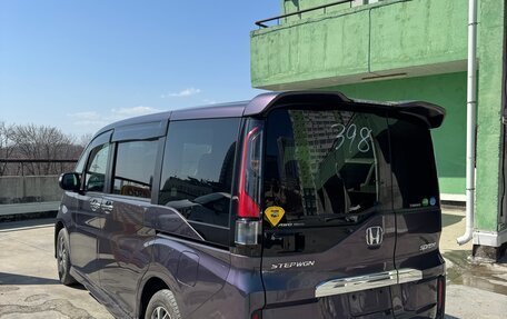 Honda Stepwgn IV, 2017 год, 1 850 000 рублей, 7 фотография