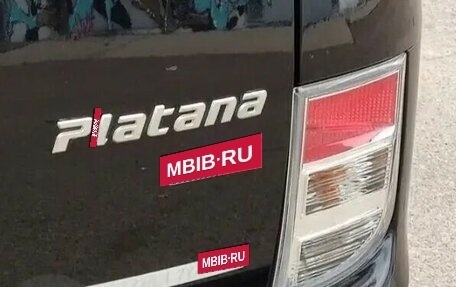 Toyota ISis I, 2011 год, 1 370 000 рублей, 2 фотография