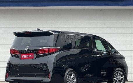 Toyota Alphard, 2025 год, 8 110 000 рублей, 10 фотография