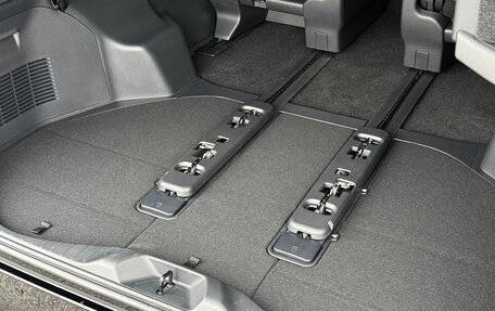 Toyota Alphard, 2025 год, 8 110 000 рублей, 28 фотография