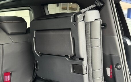 Toyota Alphard, 2025 год, 8 110 000 рублей, 27 фотография