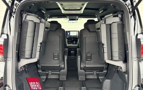 Toyota Alphard, 2025 год, 8 110 000 рублей, 25 фотография