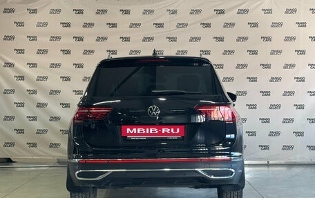 Volkswagen Tiguan II, 2021 год, 2 950 000 рублей, 5 фотография