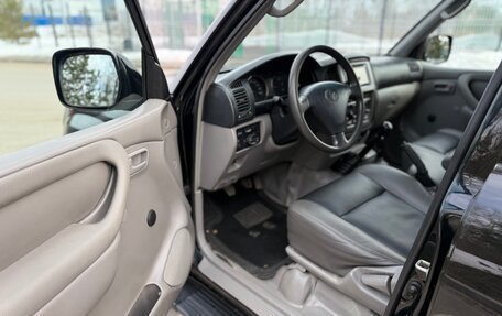 Toyota Land Cruiser 100 рестайлинг 2, 2004 год, 2 050 000 рублей, 22 фотография