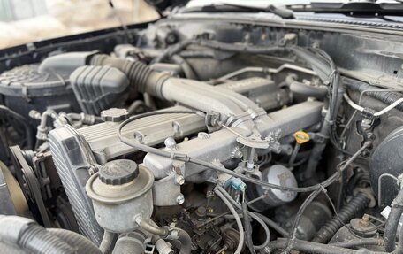 Toyota Land Cruiser 100 рестайлинг 2, 2004 год, 2 050 000 рублей, 14 фотография