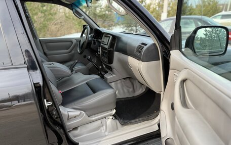 Toyota Land Cruiser 100 рестайлинг 2, 2004 год, 2 050 000 рублей, 24 фотография