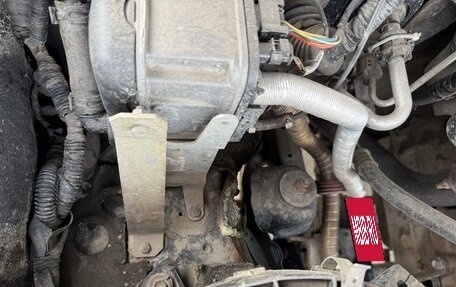 Toyota Land Cruiser 100 рестайлинг 2, 2004 год, 2 050 000 рублей, 17 фотография