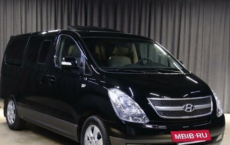 Hyundai Grand Starex Grand Starex I рестайлинг 2, 2014 год, 1 599 000 рублей, 3 фотография