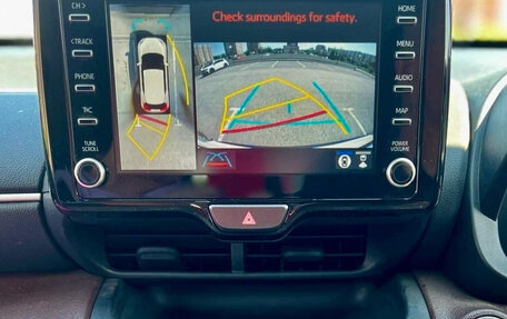 Toyota Yaris Cross, 2023 год, 1 600 000 рублей, 6 фотография