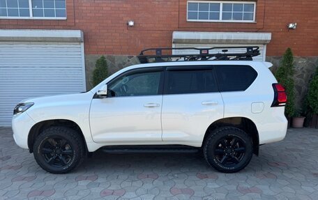 Toyota Land Cruiser Prado 150 рестайлинг 2, 2020 год, 5 100 000 рублей, 8 фотография