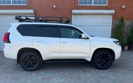 Toyota Land Cruiser Prado 150 рестайлинг 2, 2020 год, 5 100 000 рублей, 10 фотография