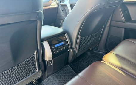 Toyota Land Cruiser Prado 150 рестайлинг 2, 2020 год, 5 100 000 рублей, 19 фотография