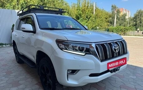 Toyota Land Cruiser Prado 150 рестайлинг 2, 2020 год, 5 100 000 рублей, 11 фотография