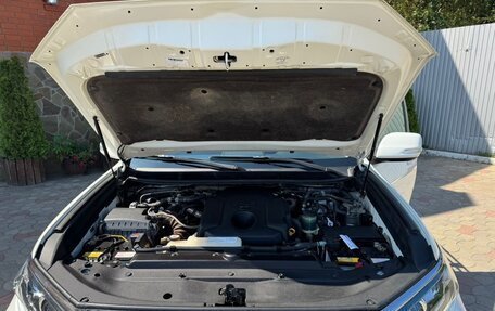 Toyota Land Cruiser Prado 150 рестайлинг 2, 2020 год, 5 100 000 рублей, 24 фотография