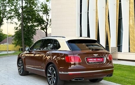 Bentley Bentayga I, 2016 год, 8 499 000 рублей, 8 фотография