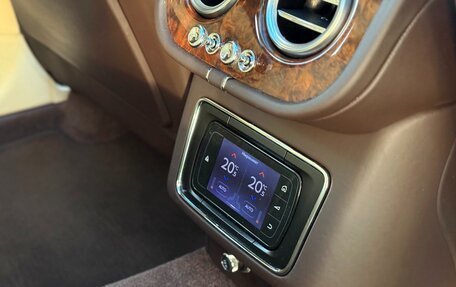 Bentley Bentayga I, 2016 год, 8 499 000 рублей, 19 фотография