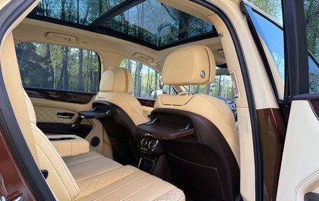 Bentley Bentayga I, 2016 год, 8 499 000 рублей, 18 фотография