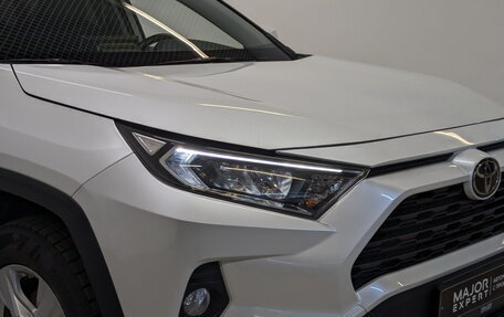 Toyota RAV4, 2021 год, 2 990 000 рублей, 25 фотография