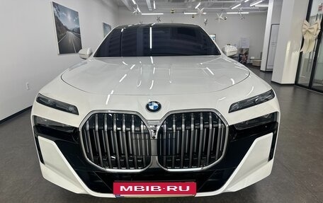 BMW 7 серия, 2025 год, 12 960 000 рублей, 5 фотография