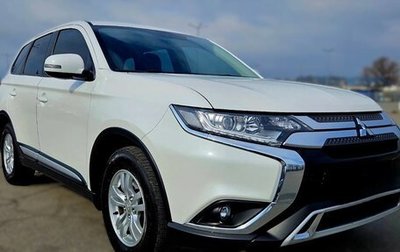 Mitsubishi Outlander III рестайлинг 3, 2021 год, 2 100 000 рублей, 1 фотография