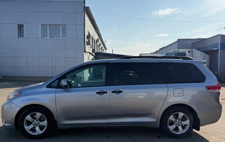 Toyota Sienna III, 2012 год, 2 275 000 рублей, 4 фотография