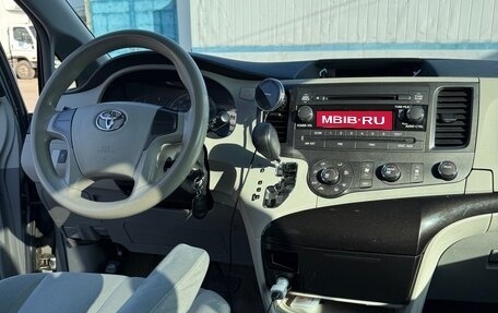 Toyota Sienna III, 2012 год, 2 275 000 рублей, 22 фотография