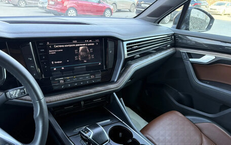 Volkswagen Touareg III, 2018 год, 4 900 000 рублей, 14 фотография