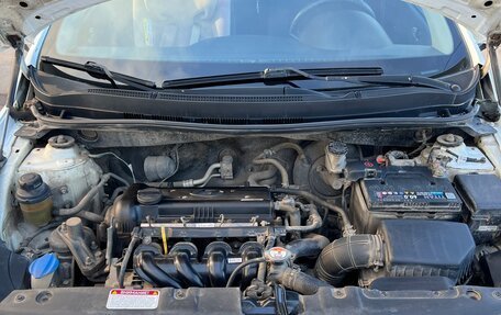 Hyundai Solaris II рестайлинг, 2014 год, 800 000 рублей, 10 фотография