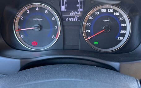 Hyundai Solaris II рестайлинг, 2014 год, 800 000 рублей, 7 фотография