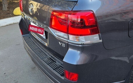 Toyota Land Cruiser 200, 2020 год, 10 800 000 рублей, 3 фотография