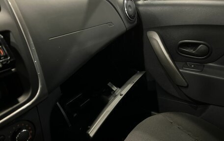 Renault Logan II, 2018 год, 1 220 000 рублей, 29 фотография