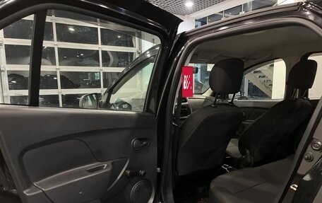 Renault Logan II, 2018 год, 1 220 000 рублей, 24 фотография