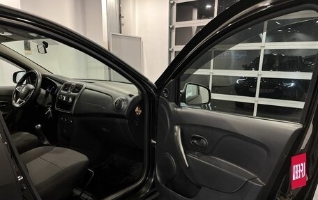 Renault Logan II, 2018 год, 1 220 000 рублей, 26 фотография