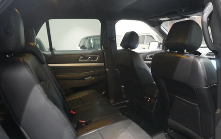 Ford Explorer VI, 2016 год, 3 119 000 рублей, 11 фотография