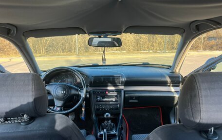 Audi A4, 2000 год, 15 фотография