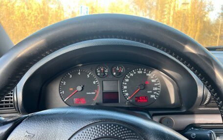 Audi A4, 2000 год, 11 фотография