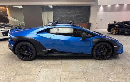 Lamborghini Huracán, 2023 год, 28 100 000 рублей, 3 фотография